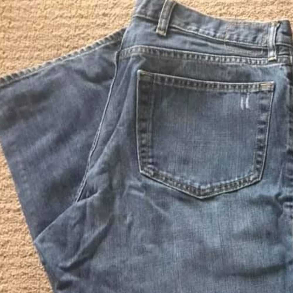 Gap size 36X32 jeans EUC